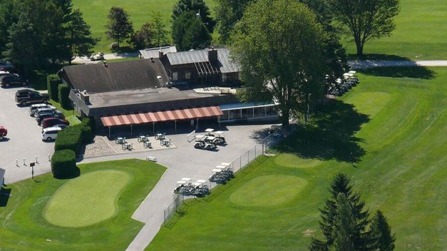 Lake St. George GC: clubhouse