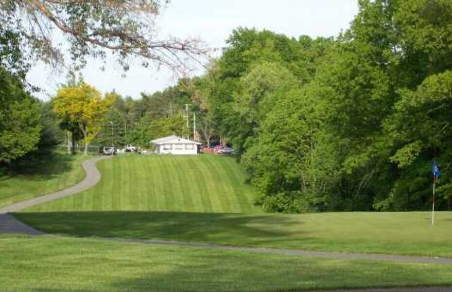 Lyons Den Golf Course in Canal Fulton, Ohio, USA GolfPass