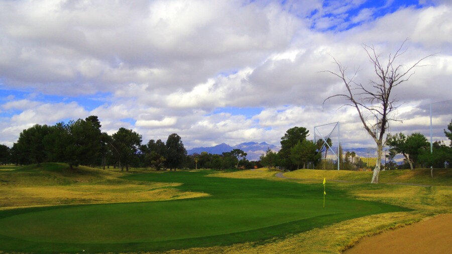 Dell Urich Course - Randolph Golf Complex - hole 1