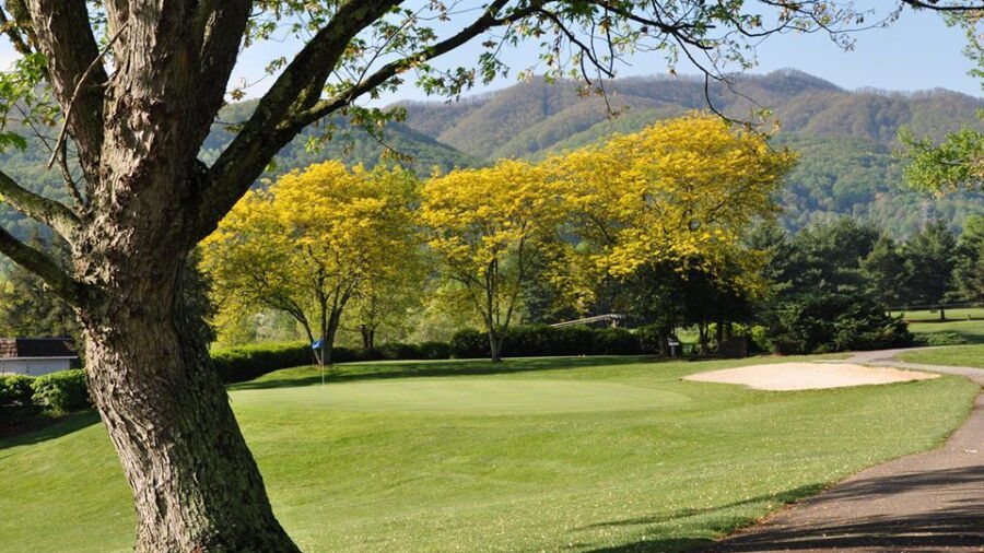 Pine Oaks GC