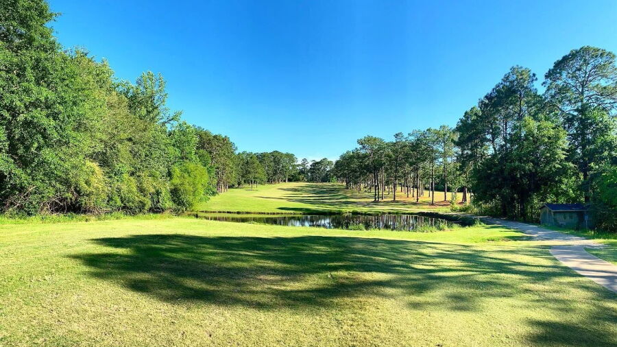 PineKnoll GC