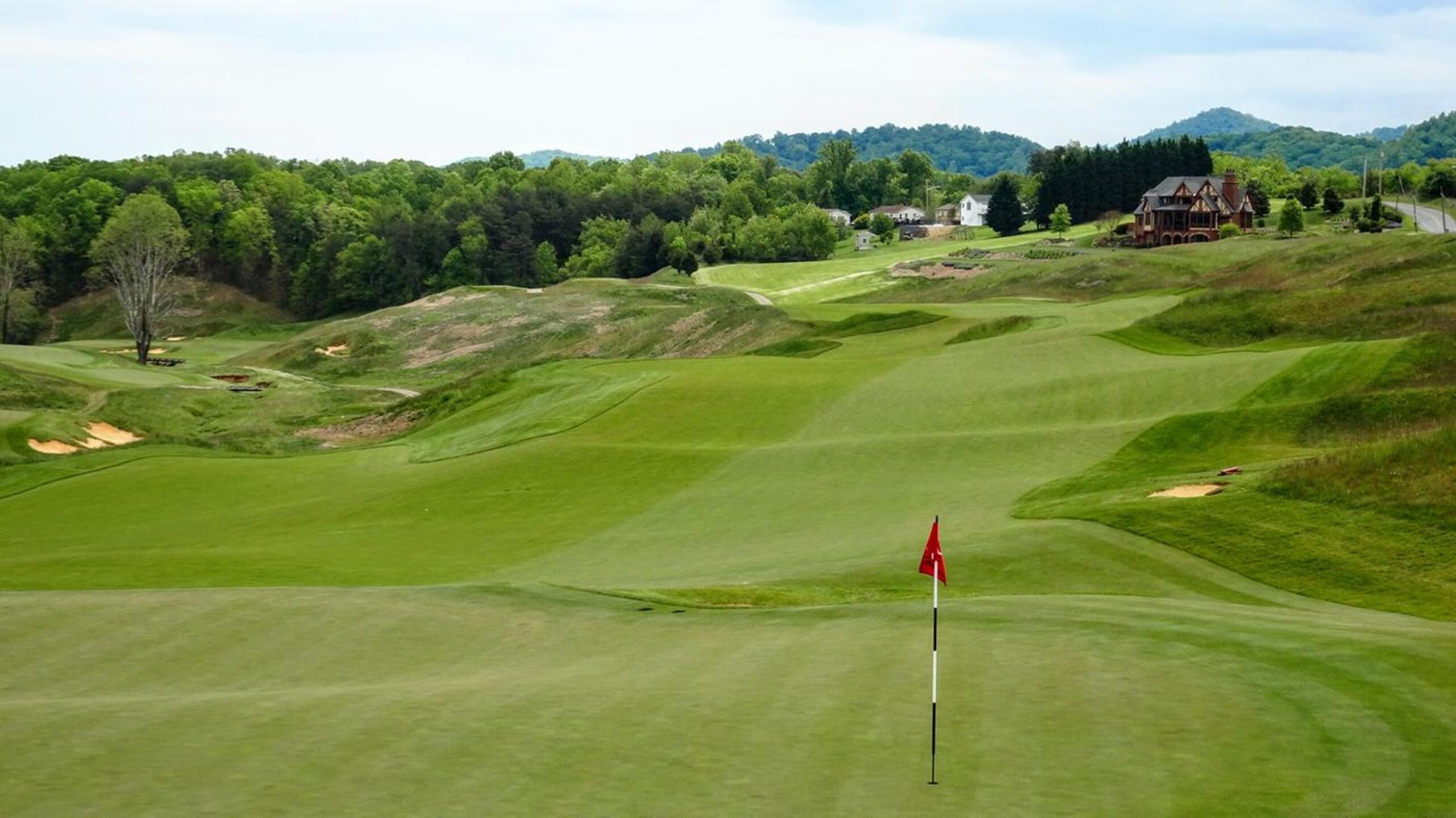 The par-5 9th is as beautiful as it is challenging. (Photo submitted by Back9Ben on 05/17/2020)