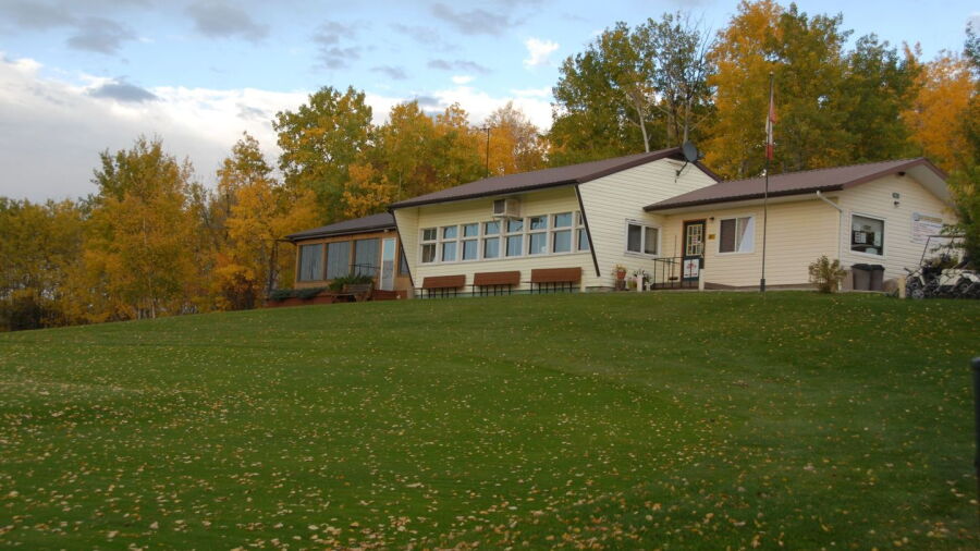 Rossman Lake GC: Clubhouse