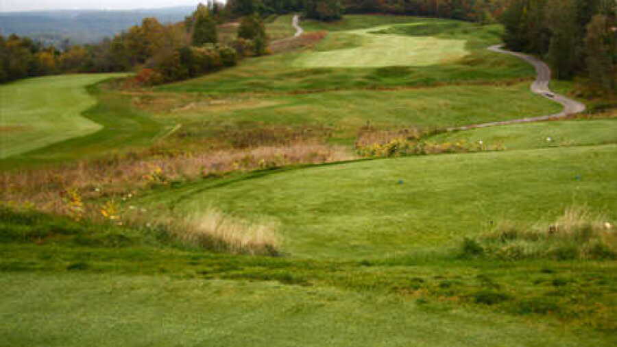 Hockley Valley GC: 7th fairway