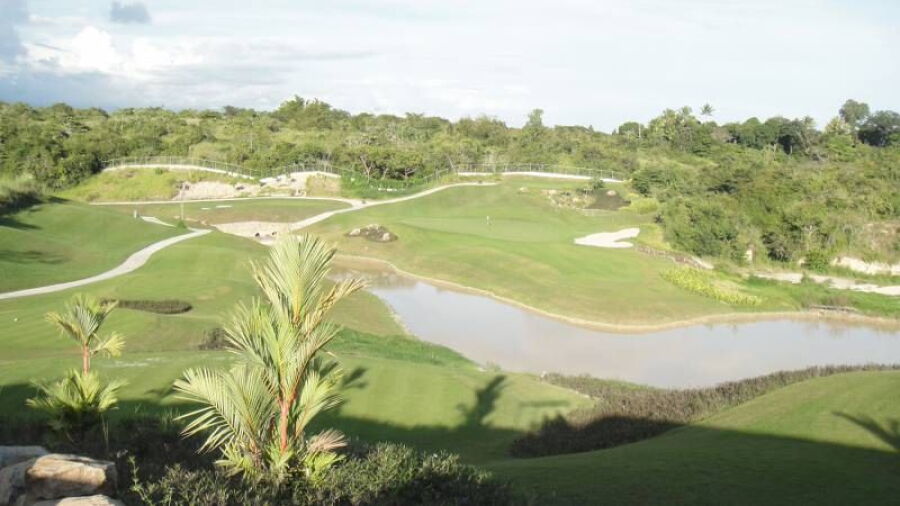 Bijao Beach Club & Golf Resort