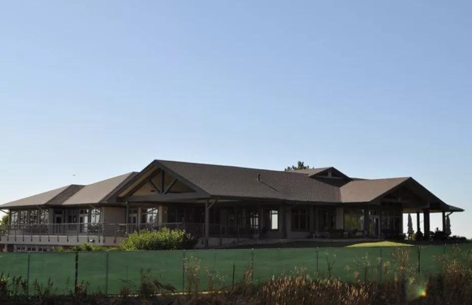 Fox Hill CC: clubhouse