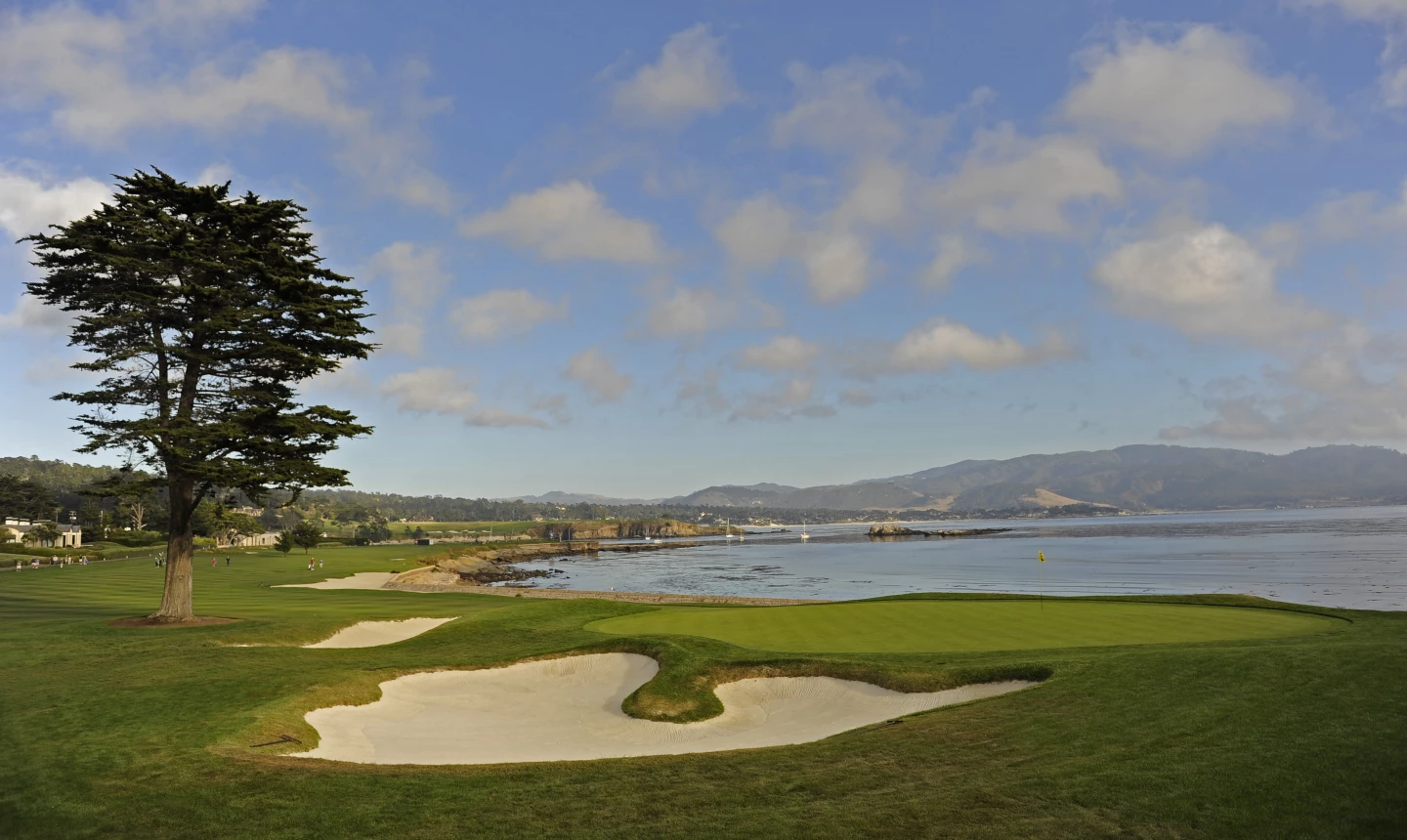 Pebble Beach Golf Links - 18th hole