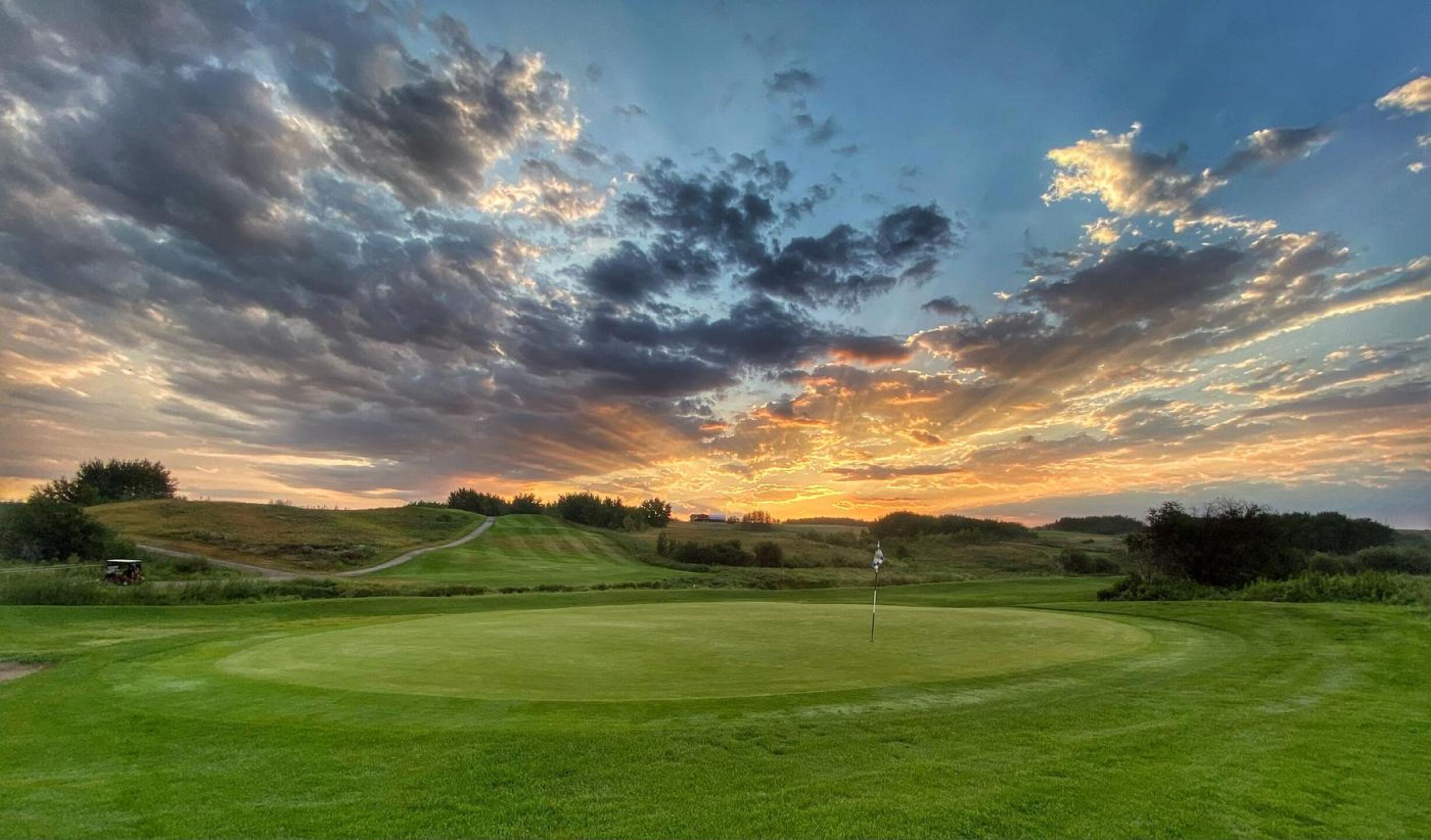 Sunrise at Mannville Riverview GC, Hole 3, Par 3, 163 yds (Photo submitted by DYakimec on 08/21/2021)