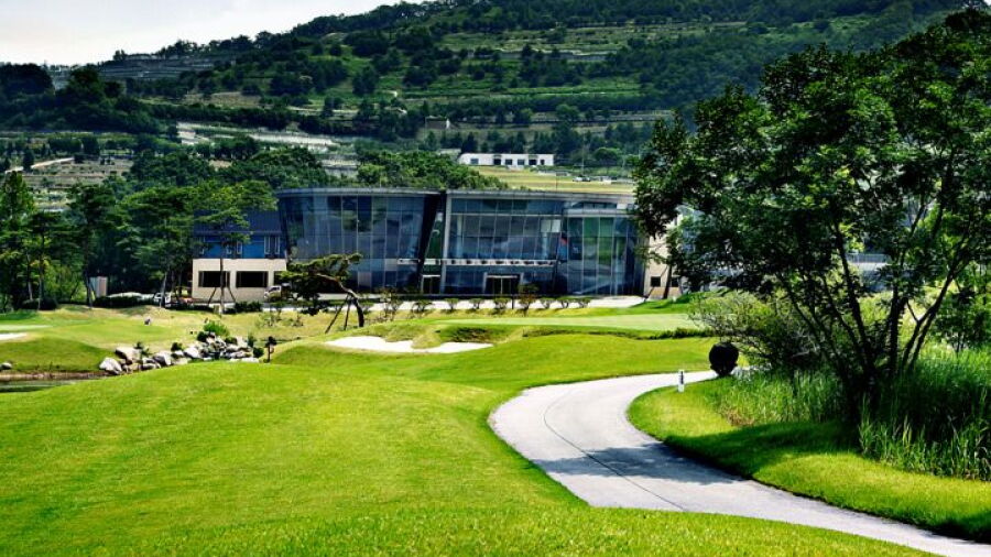Golf Zone County Anseong H: Clubhouse
