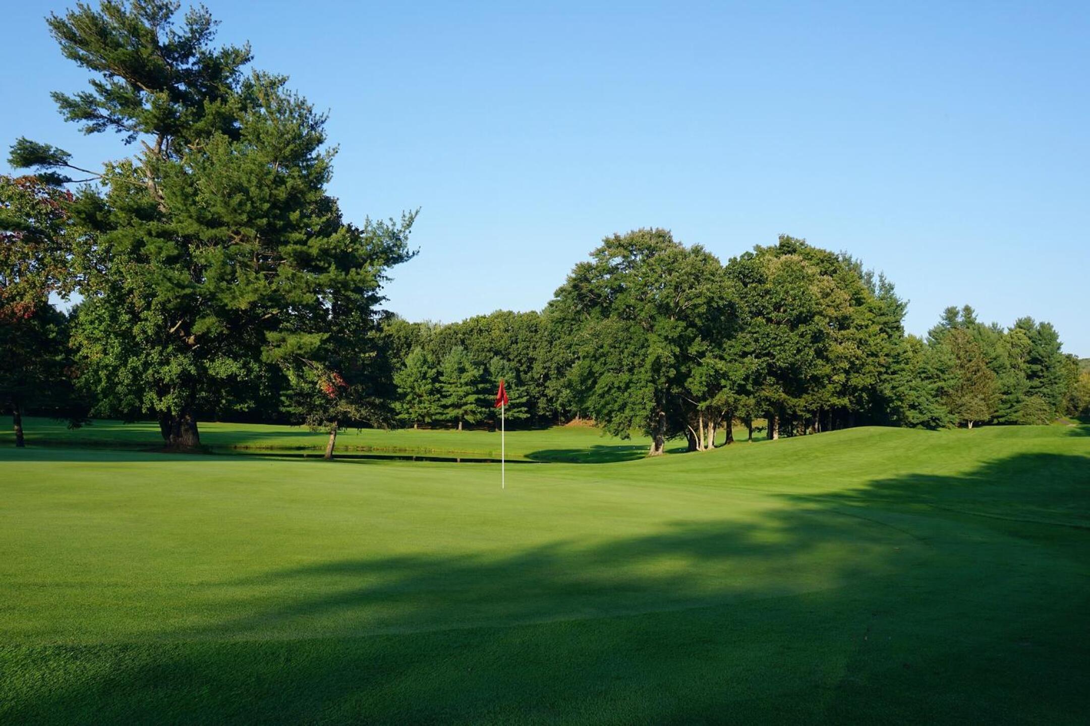 Eleven is a four-par of 393, playing downhill. A pond wraps around its right and rear flanks. (Photo submitted by AptlyLinked on 10/03/2021)