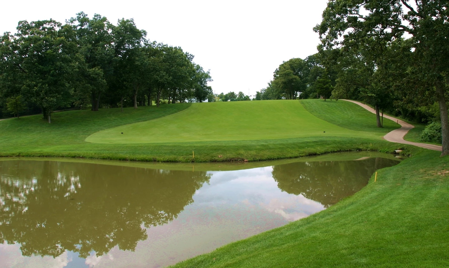 Bear Creek Valley Golf Club - hole 1 tee