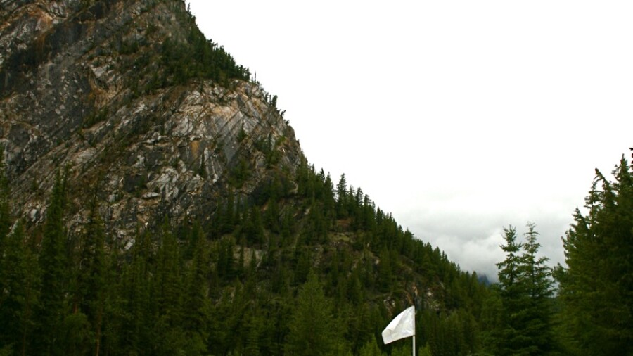 Fairmont Banff Springs golf course - Bow River