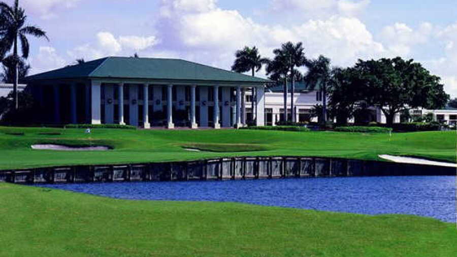 Weston Hills CC: Clubhouse