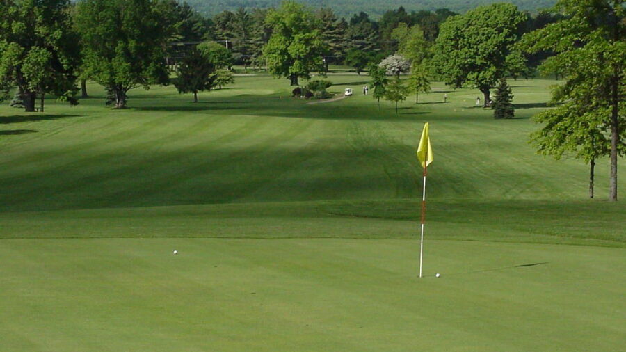 Oakland Beach GC: #5
