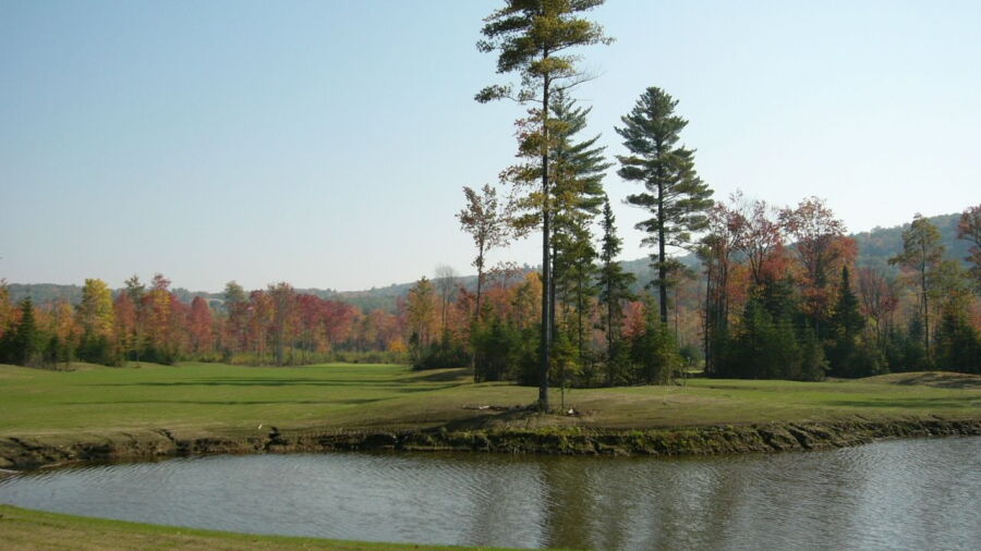 River's Edge GC: Water