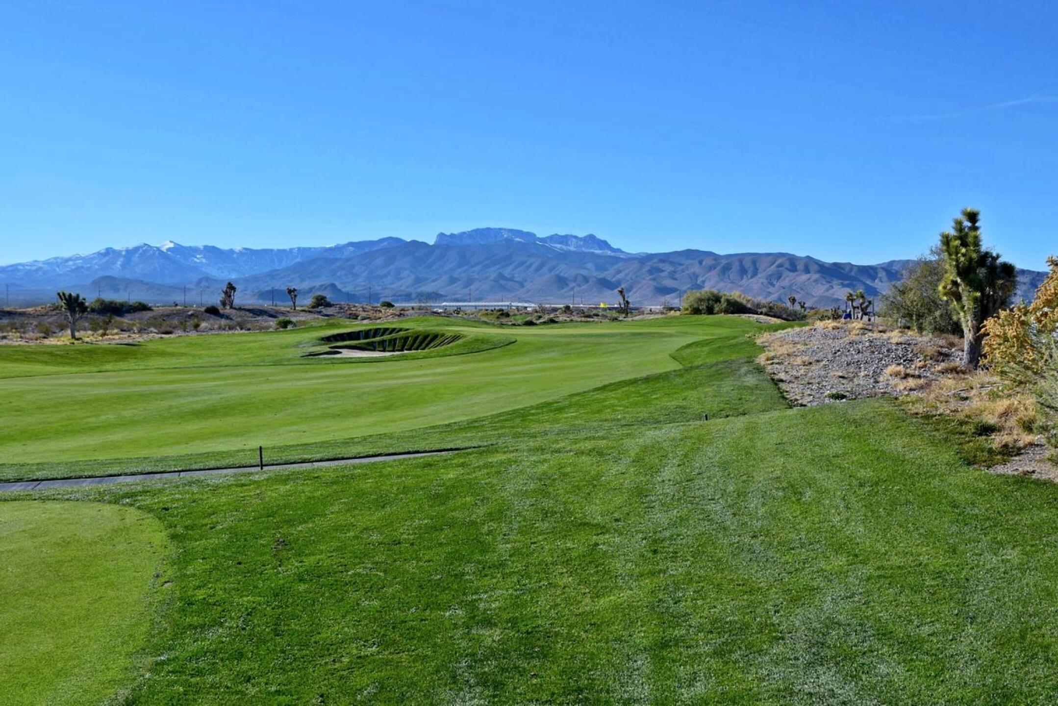 The par-4 sixth hole, ranking as the #1 index, tops out at 426 yards. While not a terrifying hole, it demands four good shots for a par. (Photo submitted by AptlyLinked on 12/16/2025)