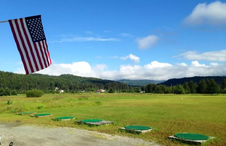 Mendenhall GC: Driving range