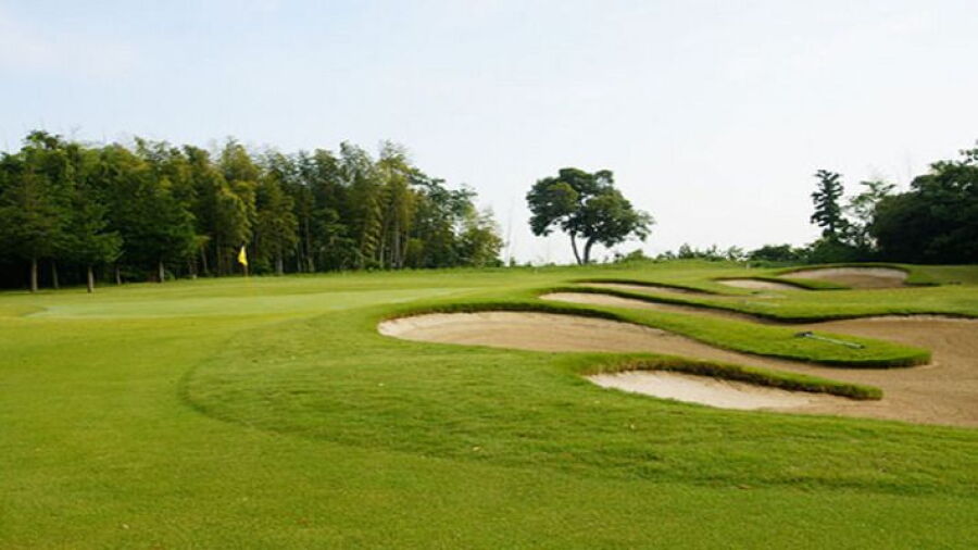 The Imperial CC - Middle: #4