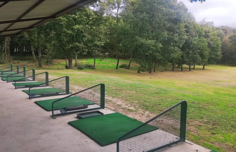 Pozo do Lago Pitch & Putt: Driving range