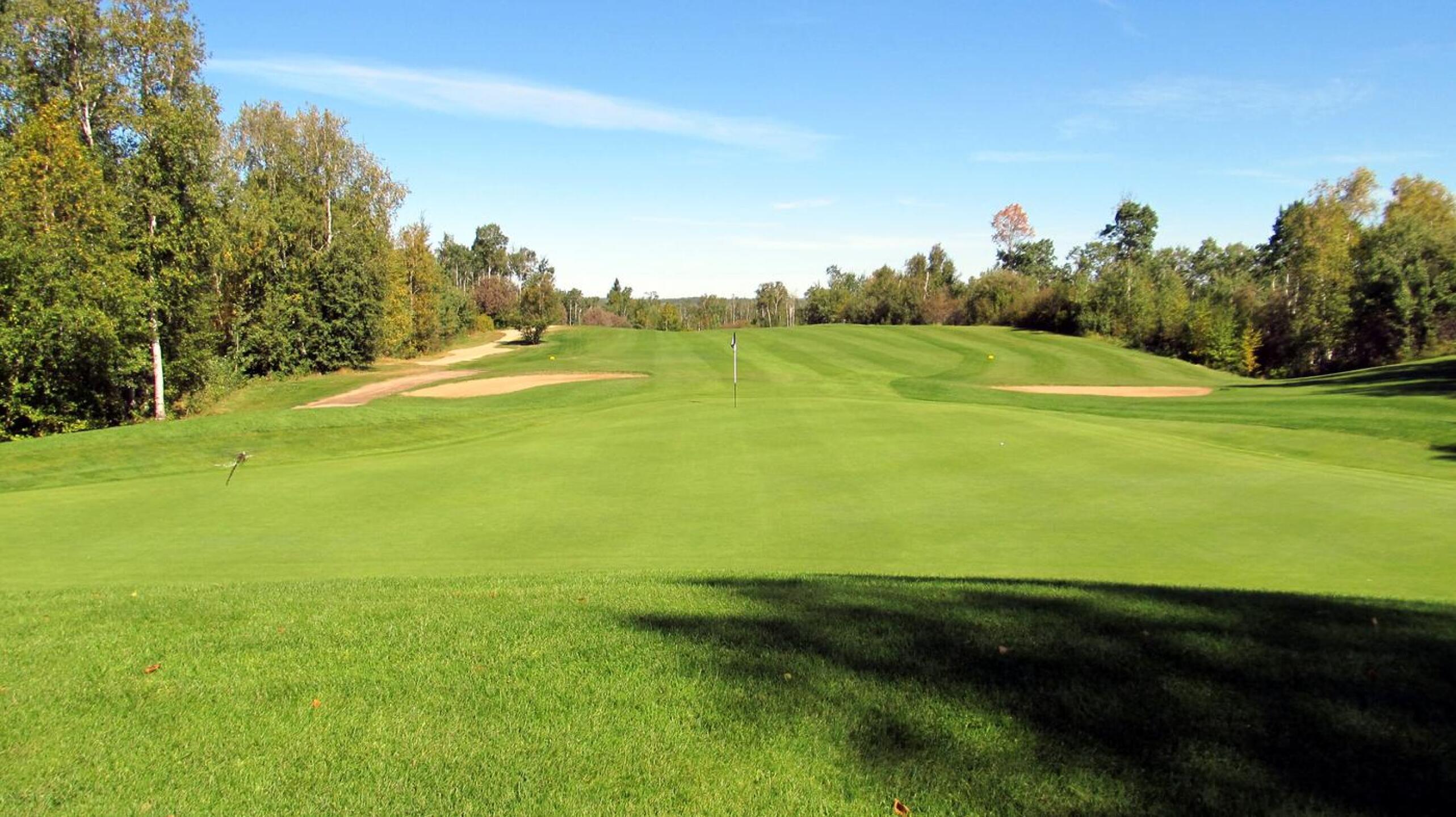 Loon Lake G&CC, Hole 2, Par 5, 471 yds (Photo submitted by DYakimec on 02/29/2016)