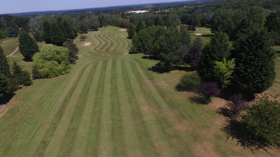 Essendon CC - Old: #13