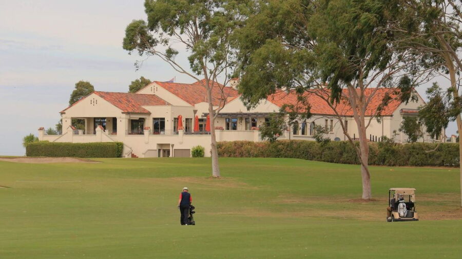Yarra Yarra's clubhouse from old 5th