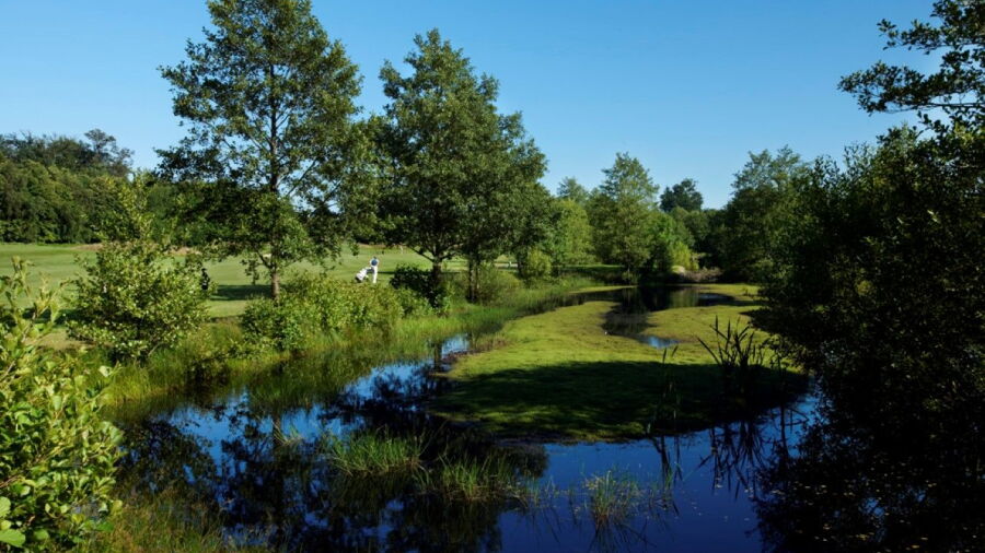 11th hole and pond at Chartham Park