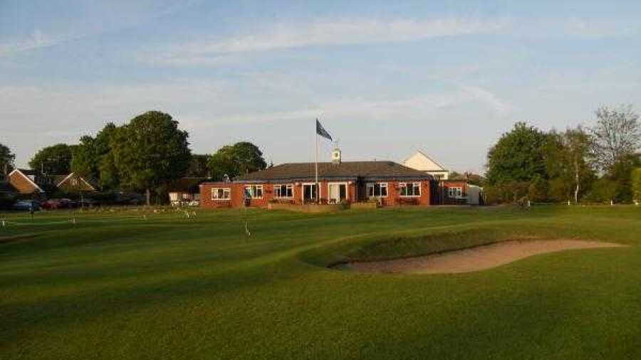 Widnes GC: #18 & clubhouse