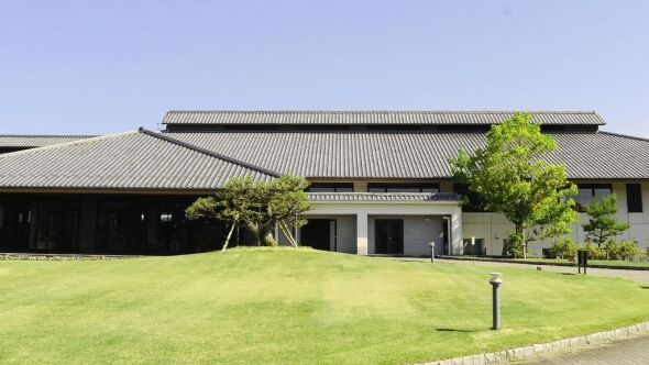 Daily Shigaraki Golf: Clubhouse