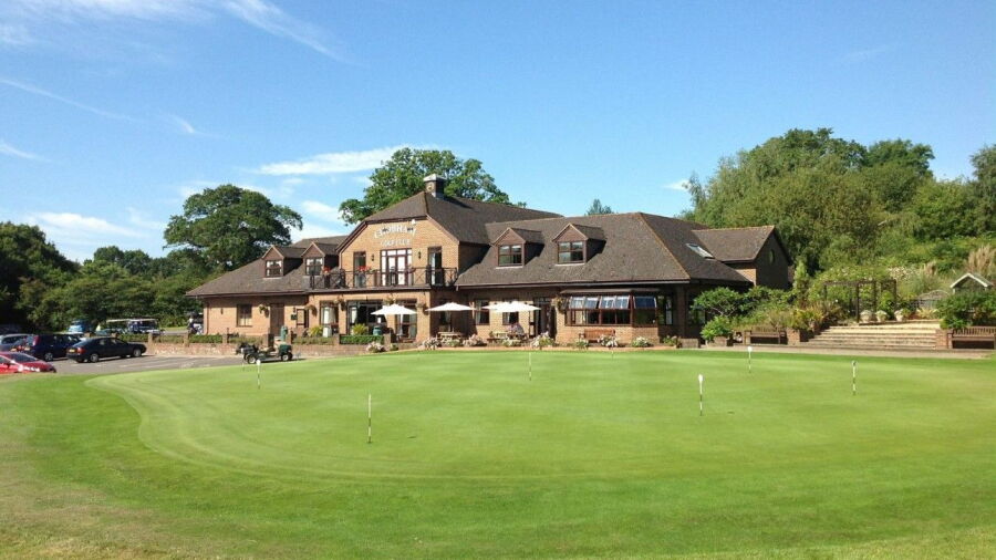 Chobham GC: The clubhouse