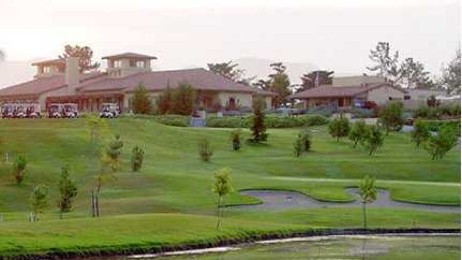 San Luis Obispo G & CC: clubhouse