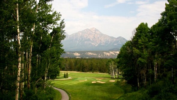 Jasper Park Lodge Golf Course - Hole 9