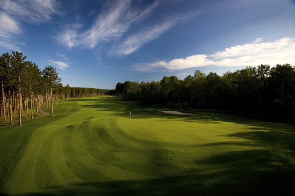Arthur Hills golf course at Boyne Highlands - hole 5