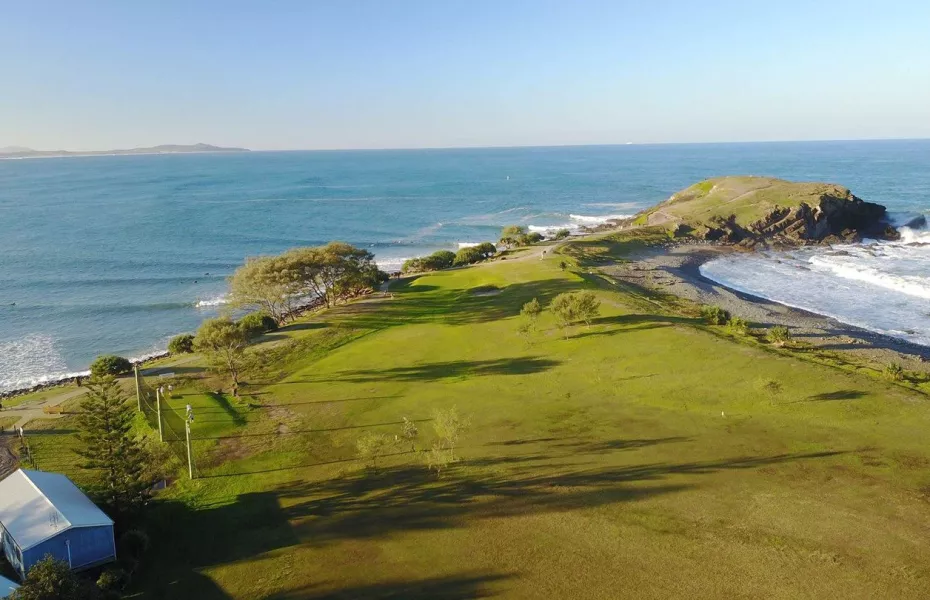 Crescent Head CC