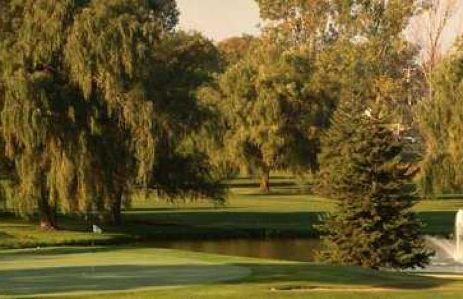 Par 5 Resort Fox Creek Golf Course Red/Blue in Mishicot, Wisconsin