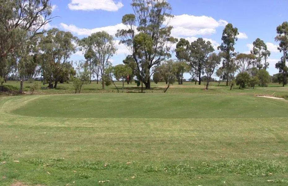 Oakey Golf Club 2nd hole