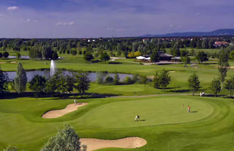 St. Leon-Rot Betriebsgesellschaft GC – Rot: #18