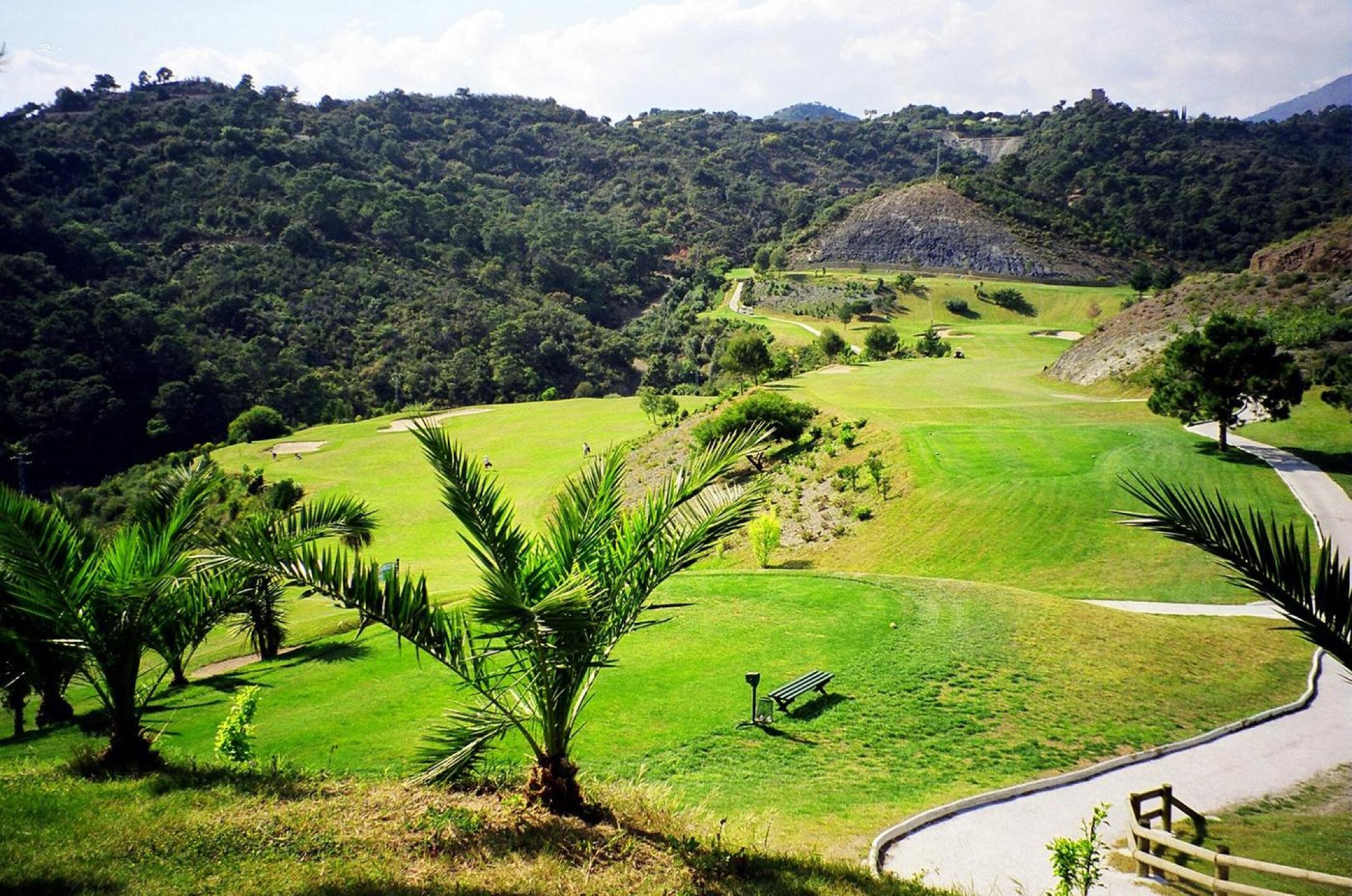 Los Arqueros G&CC, Hole 10, Par 4, 330m (Photo submitted by DYakimec on 01/25/2018)