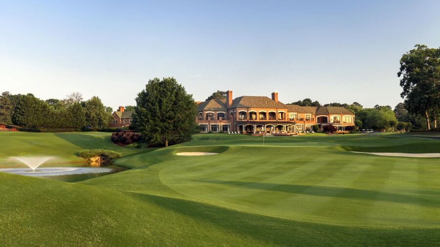 Dunwoody CC: #18, clubhouse