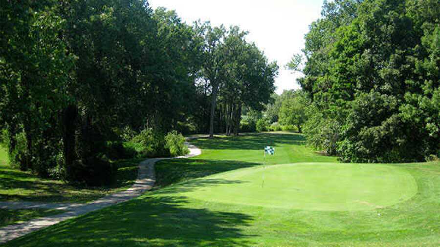 FoxCreek Golf & Racquet Club: #17