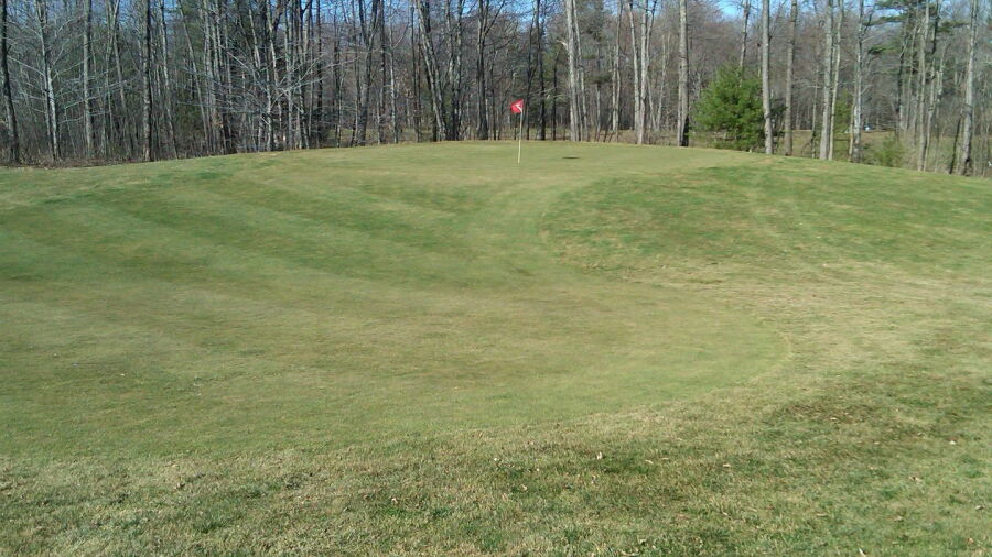 Apple Hill GC - Par-3: #7