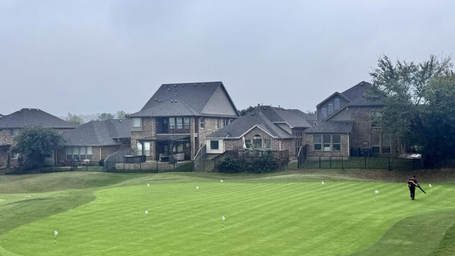 Texas 9: putting green 