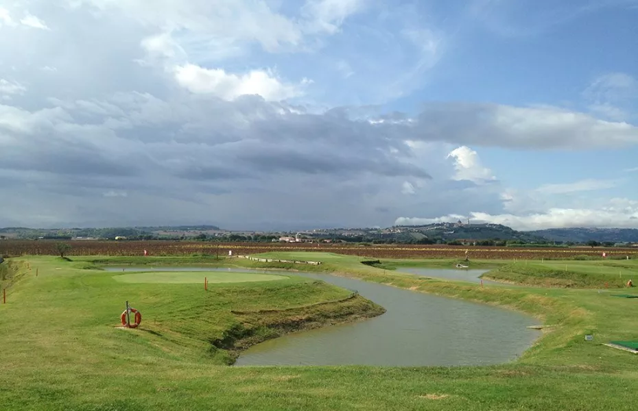 Golf Village - Pitch & Putt