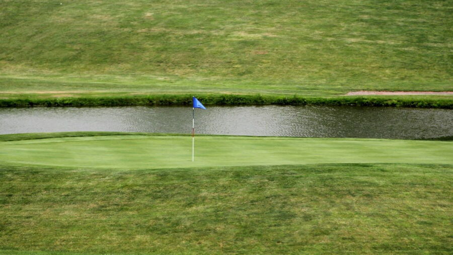 Blackwood GC: #12