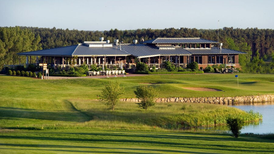 WINSTON GC: clubhouse
