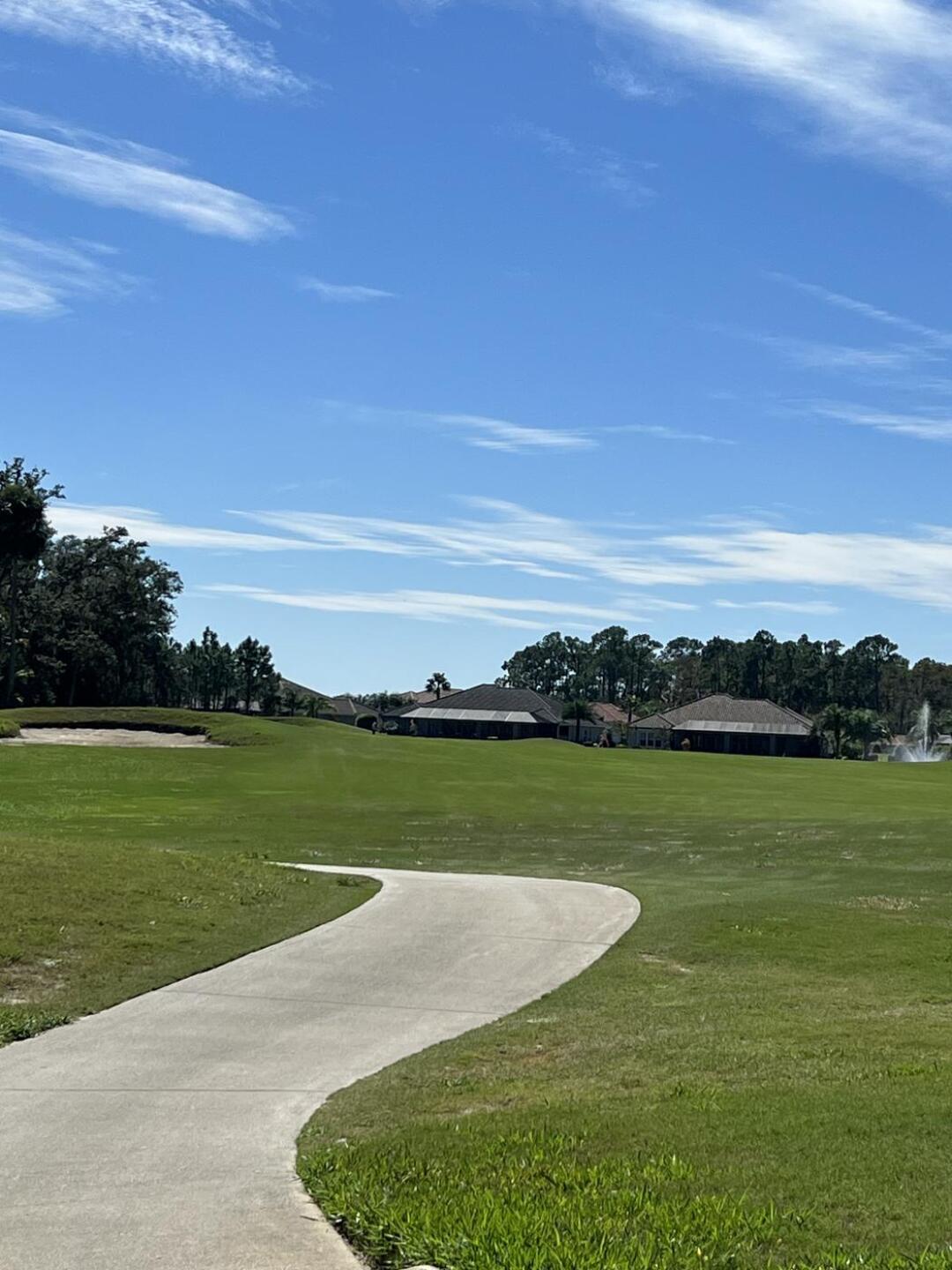 Pink flag poles for breast cancer awareness. (Photo submitted by FloridaGolferNow on 10/15/2023)