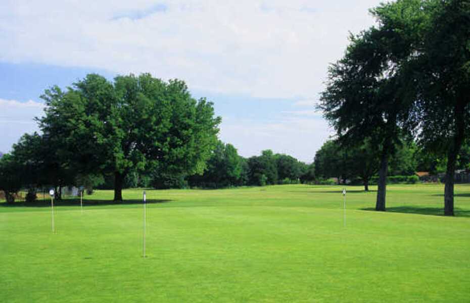 Meadowbrook Park Golf Course in Arlington, Texas, USA GolfPass