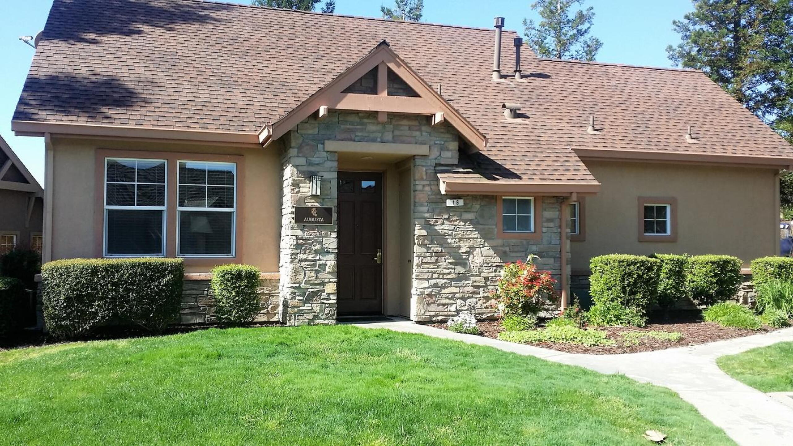 Augusta Bungalow (Photo submitted by brovarnm on 03/30/2017)
