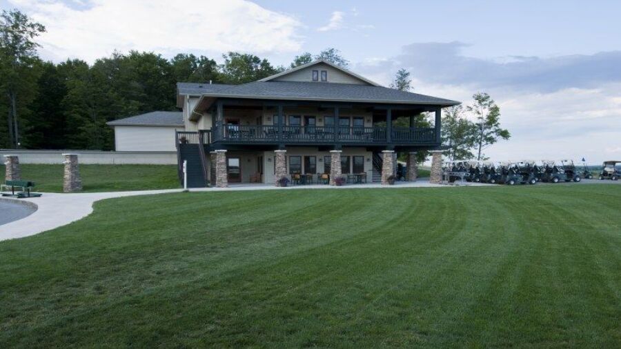 Mill Creek GC: clubhouse