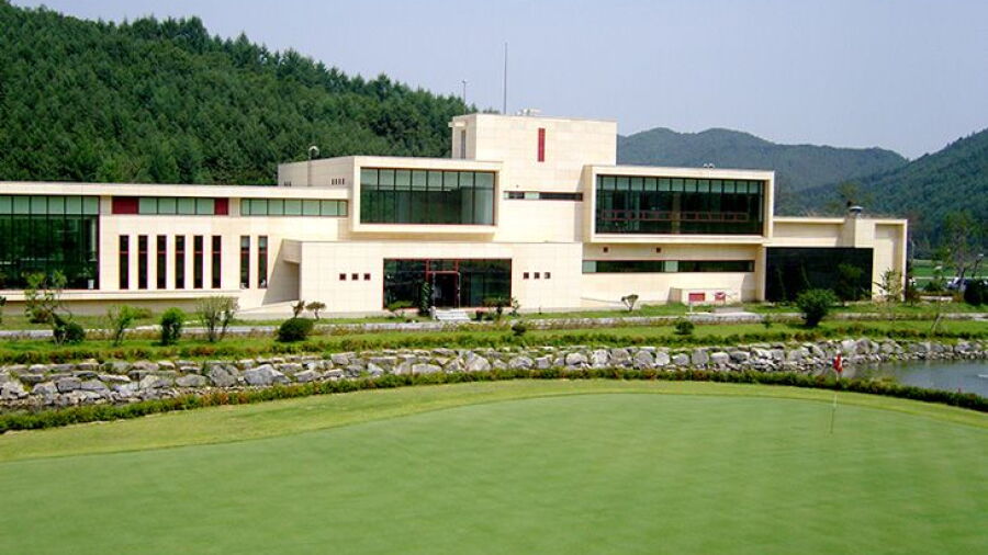 Gold Nine CC: Clubhouse